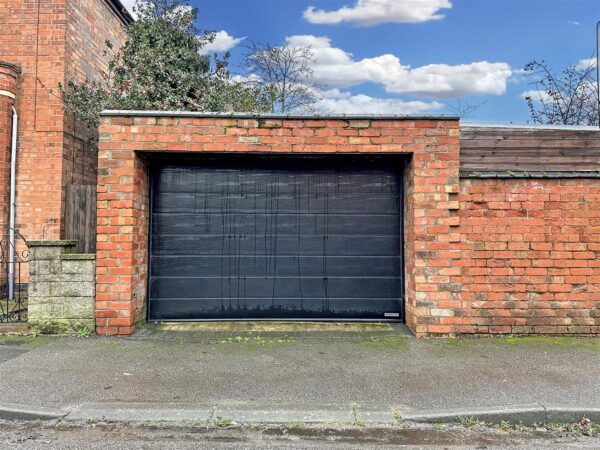 Victoria Street, Newark