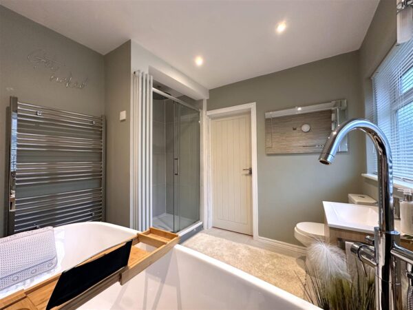 Swinderby Road, Collingham, Newark