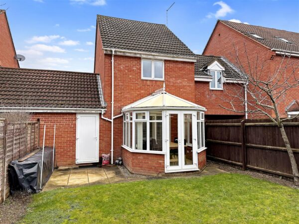 Stirling Drive, Coddington, Newark