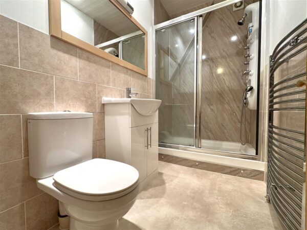 Victoria Street, Newark