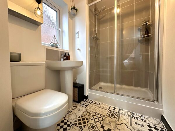 Carmelita Avenue, Fernwood, Newark