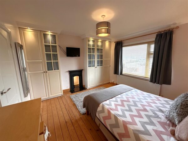 Lincoln Road, Newark