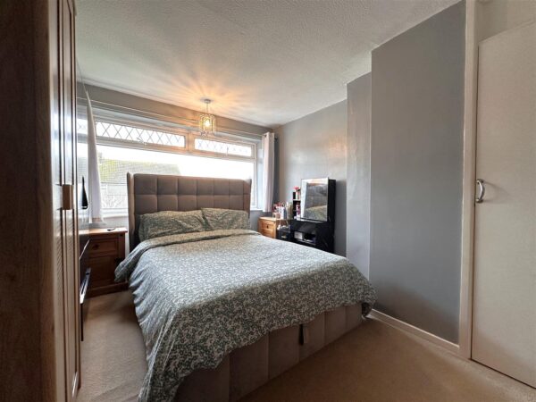 Peebles Road, Newark