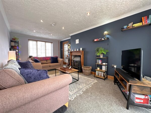 Dale Crescent, Fernwood, Newark