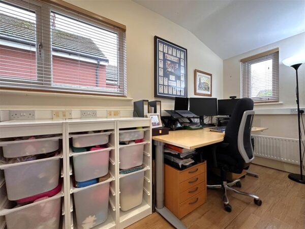 Lincoln Road, Newark