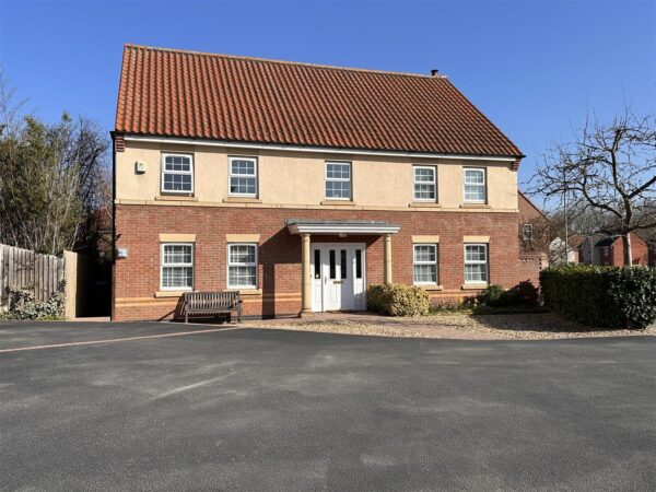 Dale Way, Fernwood, Newark