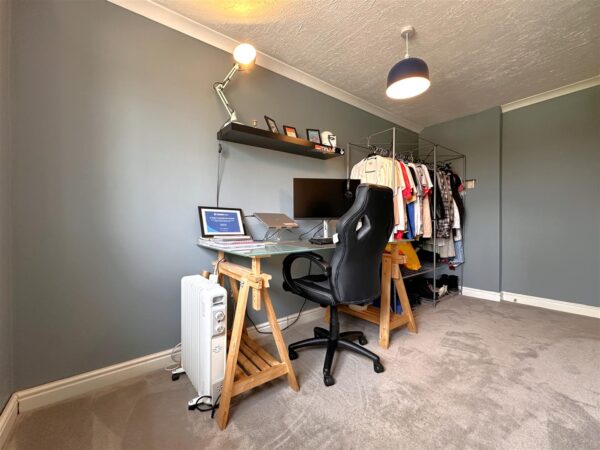 Dale Crescent, Fernwood, Newark