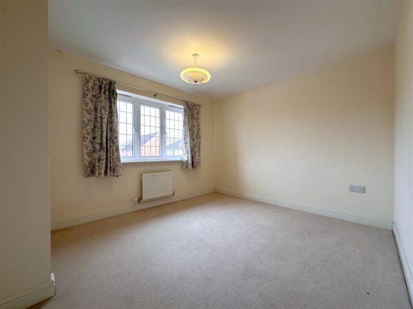 Oakfield Road, Fernwood, Newark