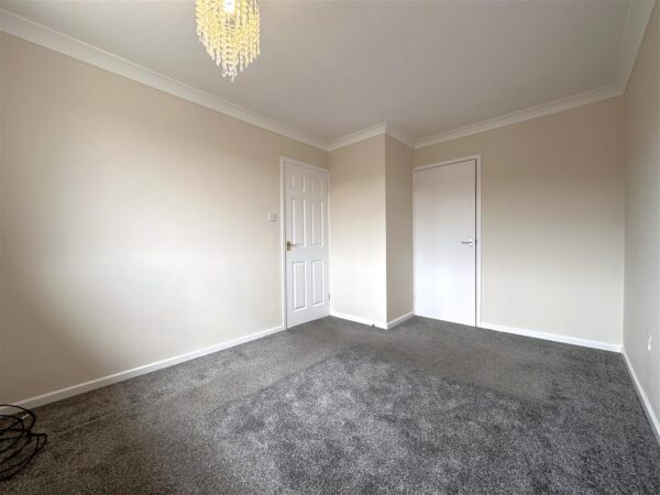 Kingsnorth Close, Newark