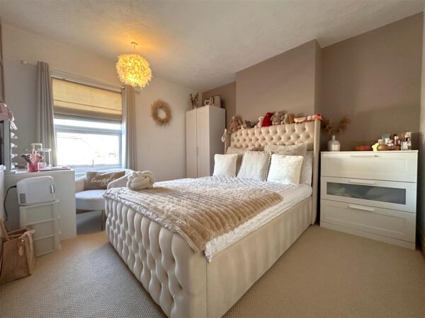 London Road, Balderton, Newark