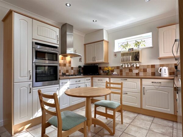 Village Way, Farndon, Newark