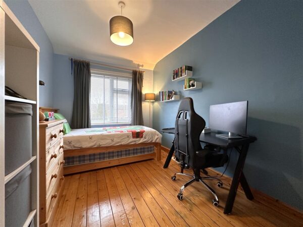 Lincoln Road, Newark