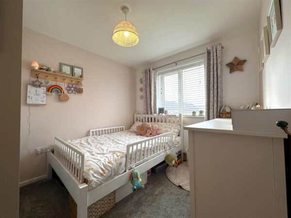 Cloverfield Place, Middlebeck, Newark