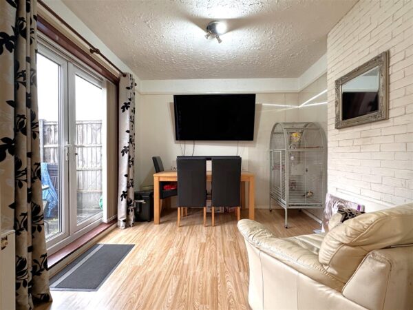 Stephen Road, Newark