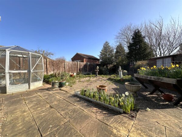 Holmefield, Farndon, Newark