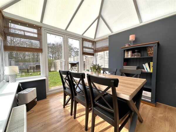 Dale Crescent, Fernwood, Newark