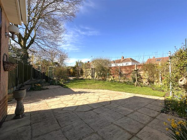 Village Way, Farndon, Newark