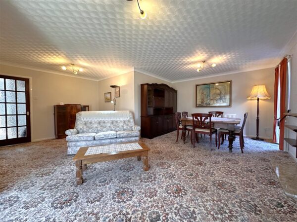 Holmefield, Farndon, Newark