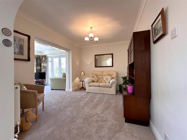 Village Way, Farndon, Newark