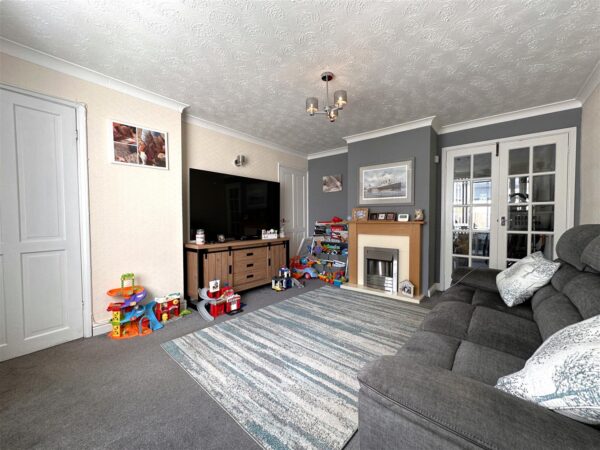 Beacon Hill Road, Newark