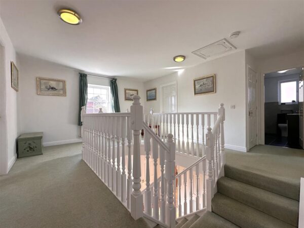 Dale Way, Fernwood, Newark