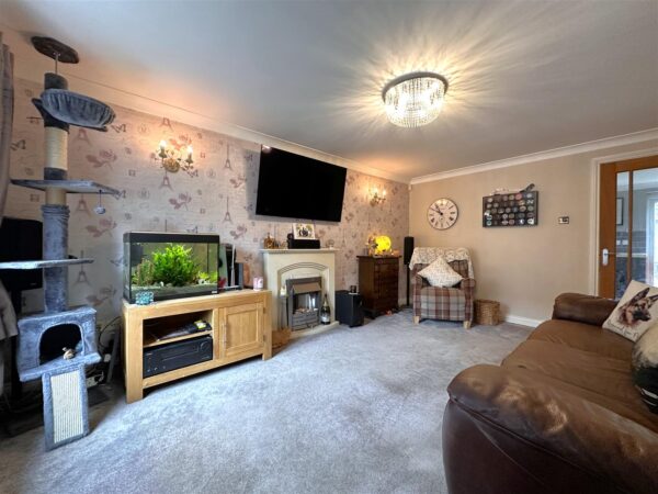 Cannon Close, Coddington, Newark