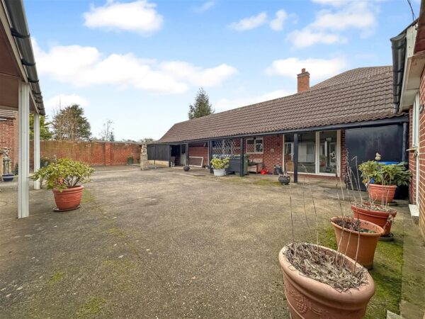 Danny Lyp, Sibcy Lane, Balderton, Newark