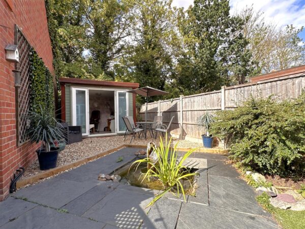 Cannon Close, Coddington, Newark