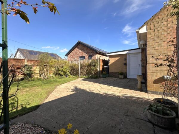 Village Way, Farndon, Newark