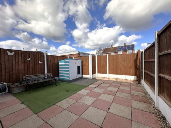 Beacon Hill Road, Newark