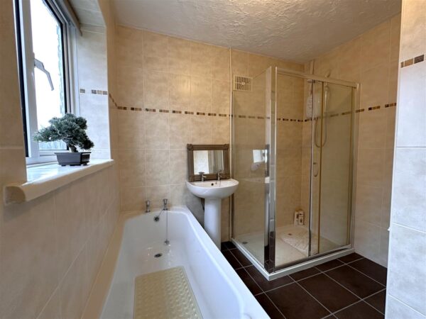 Stephen Road, Newark