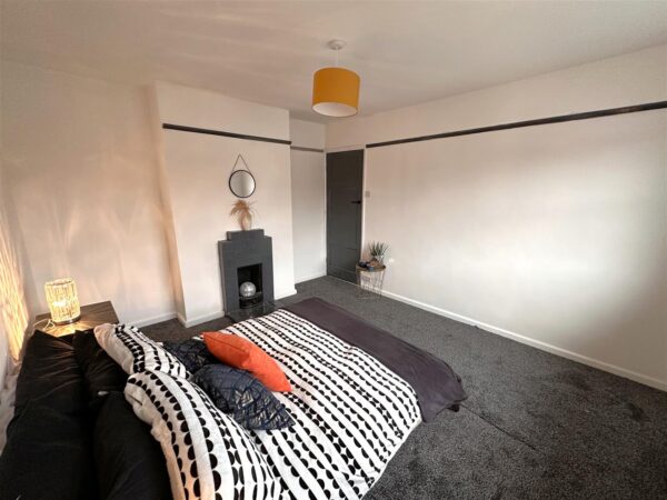 Montgomery Road, Newark