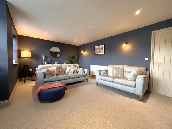 Alexander Mews, Balderton, Newark