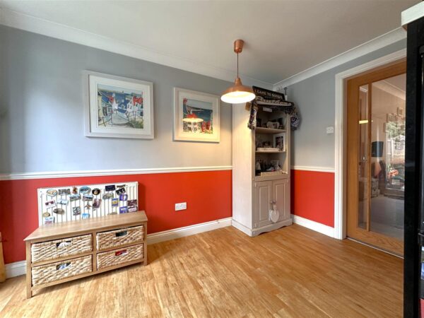 Cannon Close, Coddington, Newark