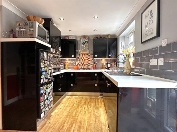 Cannon Close, Coddington, Newark