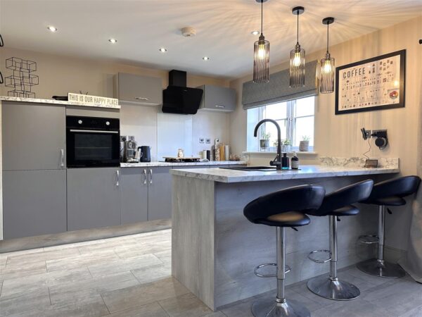 Alexander Mews, Balderton, Newark