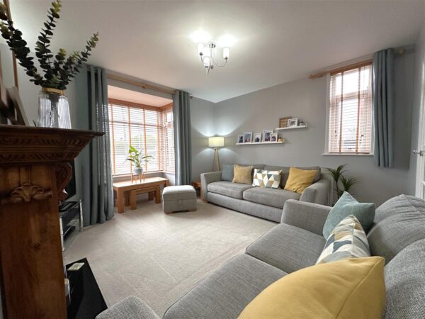 Lincoln Road, Newark