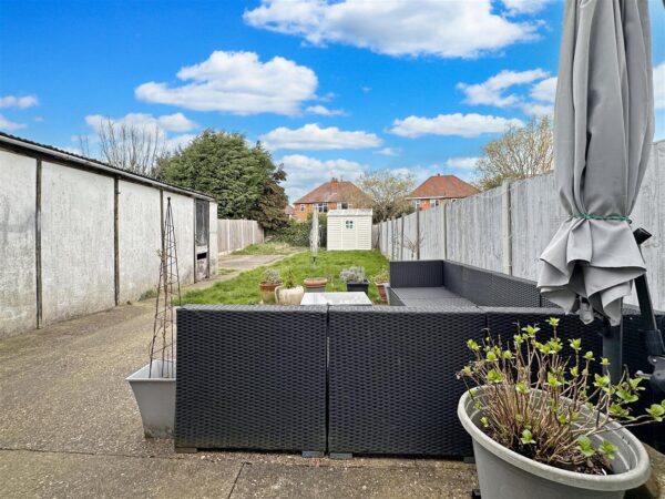 Beeston Road, Newark