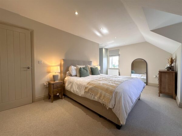 Alexander Mews, Balderton, Newark