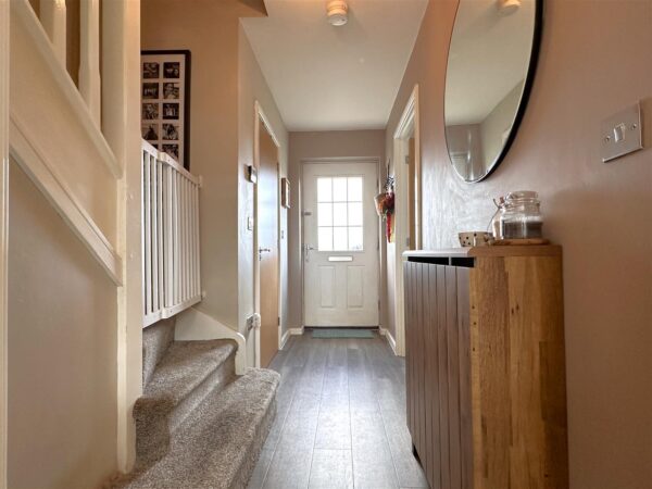 Cloverfield Place, Middlebeck, Newark