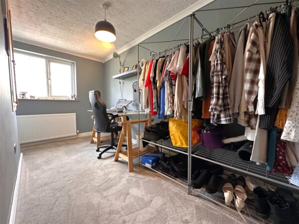 Dale Crescent, Fernwood, Newark