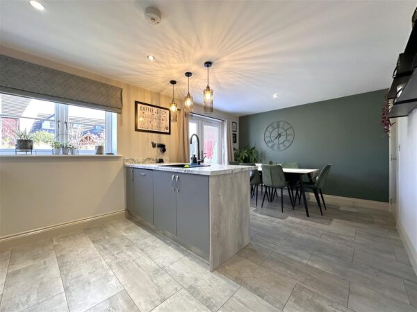 Alexander Mews, Balderton, Newark