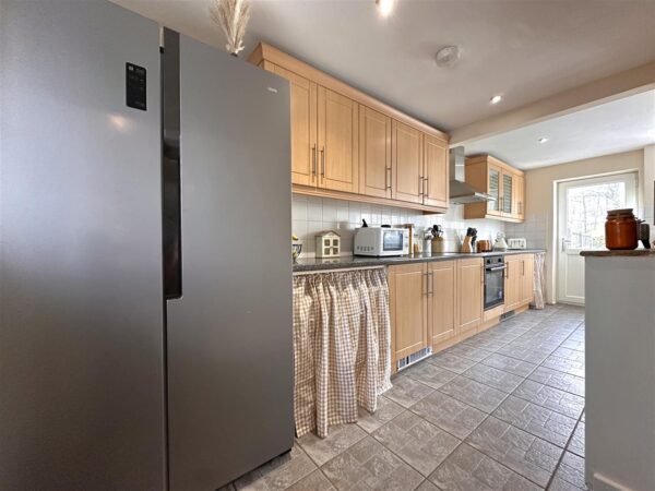 Dale Crescent, Fernwood, Newark