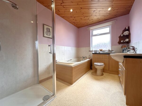 Danny Lyp, Sibcy Lane, Balderton, Newark