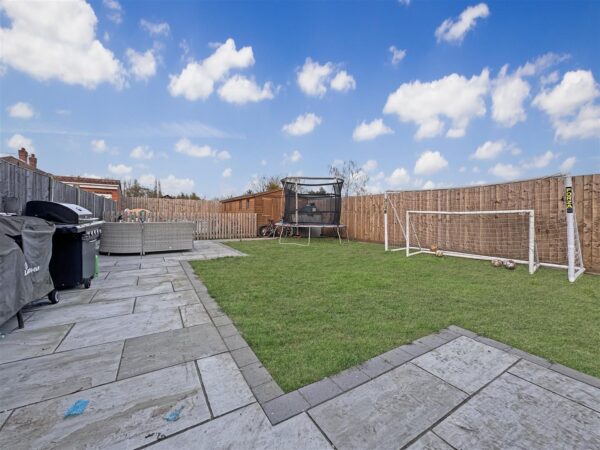 Long Lane, Farndon, Newark