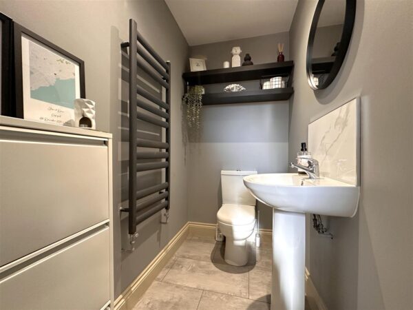 Alexander Mews, Balderton, Newark