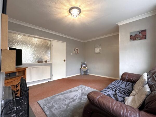 Peebles Road, Newark