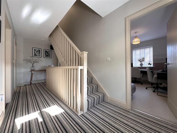 Alexander Mews, Balderton, Newark