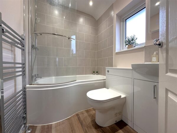 Lincoln Road, Newark