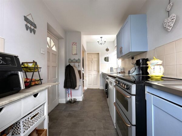 Beeston Road, Newark